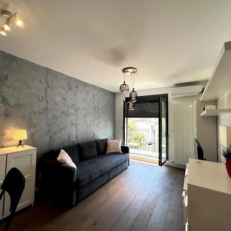 Illy, New And Modern With A Beautiful View Apartment